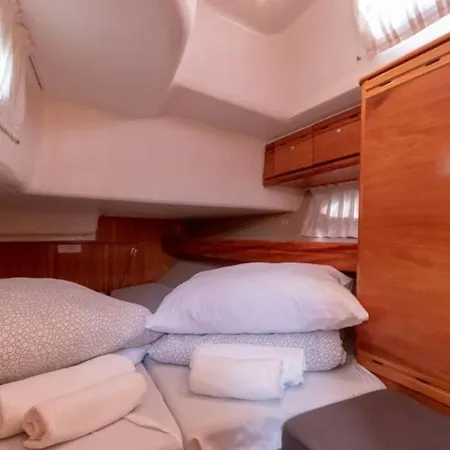 Solevento Sail Yacht Botel *