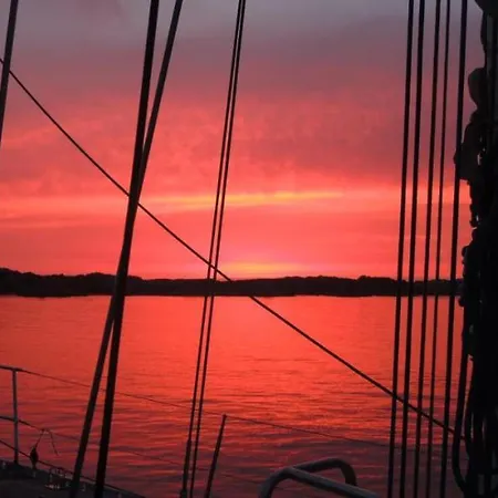 Solevento Sail Yacht Botel *